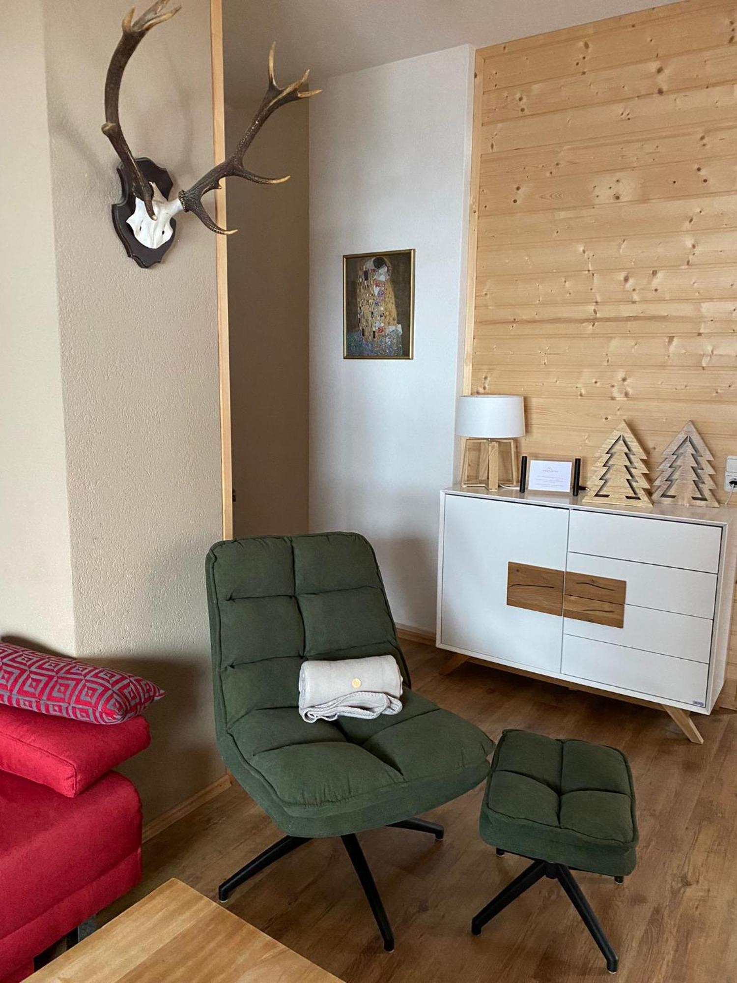 Aparthotels Berwang / Haus Wiesengrund ภายนอก รูปภาพ